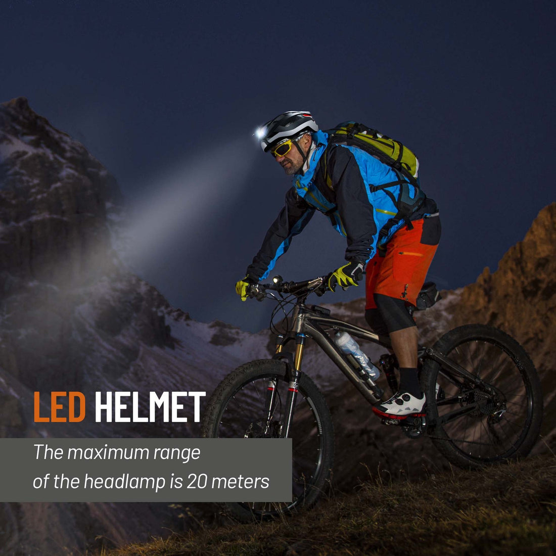 Smart Bluetooth Warning Light Riding Integrated Helmet