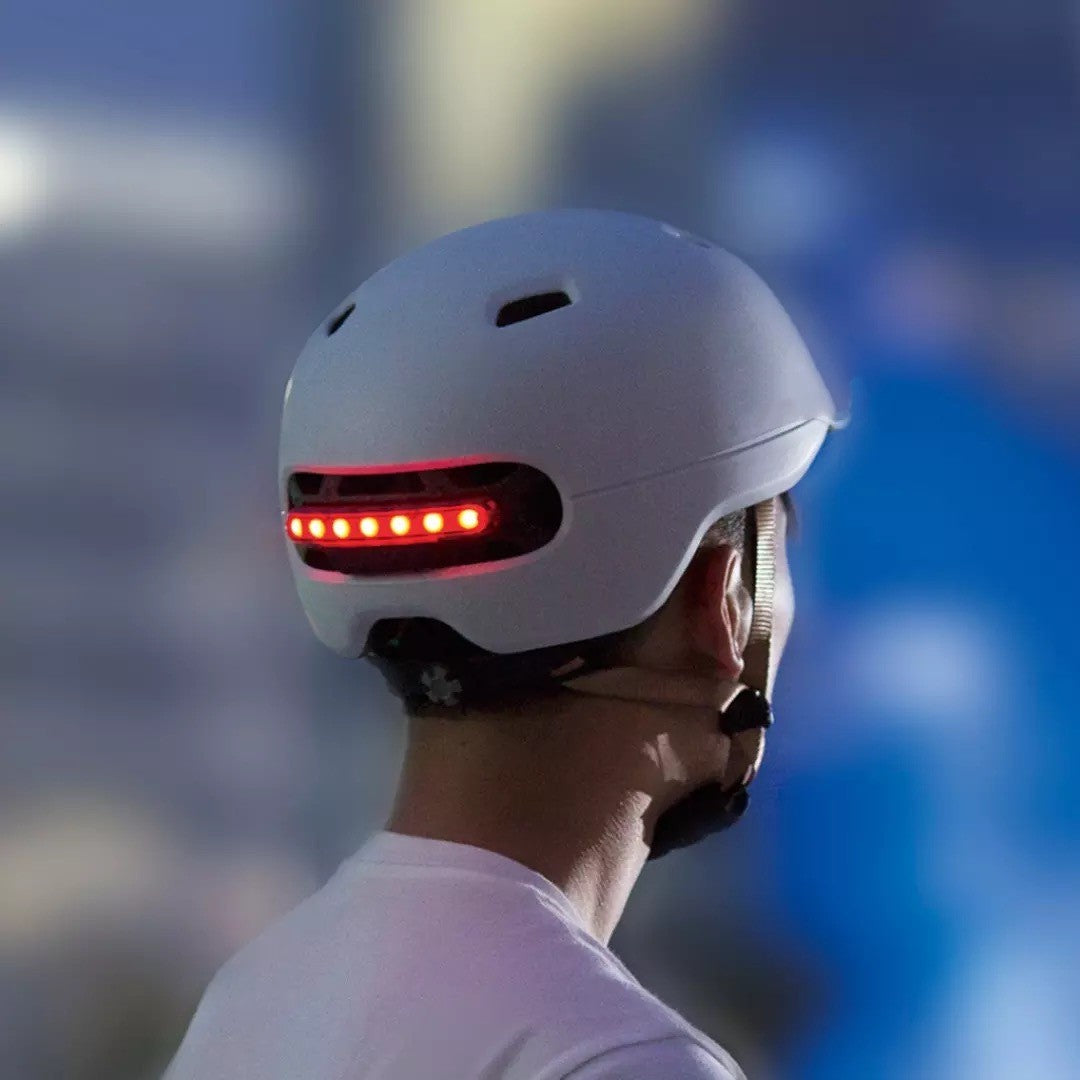 Urban Light Riding Intelligent Helmet